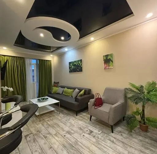 Great Two Bedroom Apartment In Central Batumi