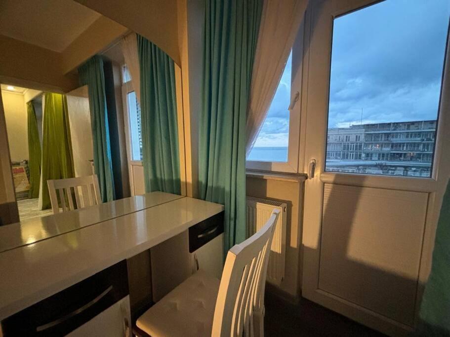 Great Two Bedroom In Batumi