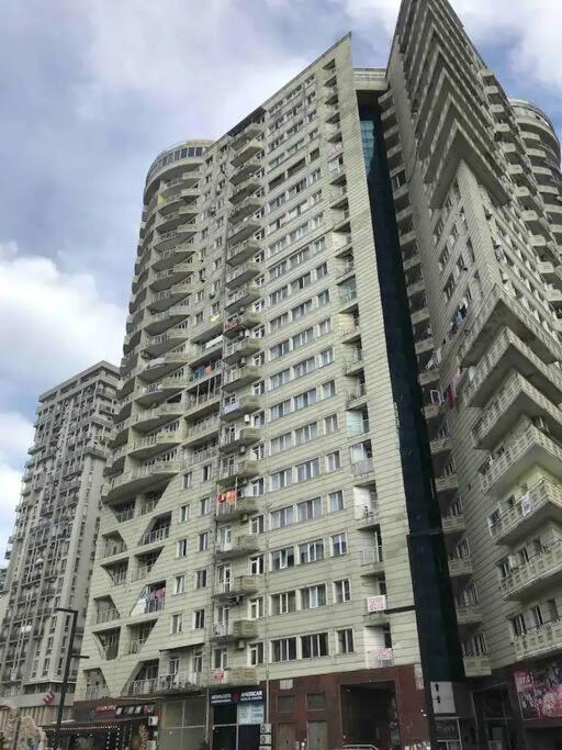 Great Two Bedroom In Batumi